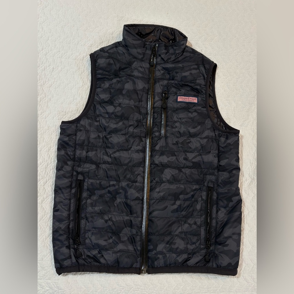 Vineyard Vines Women’s Camo Vest, zip up